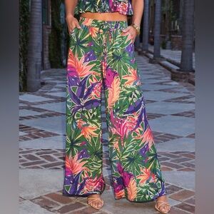 NWOT vici Francisca Tropical Wide Leg Pants